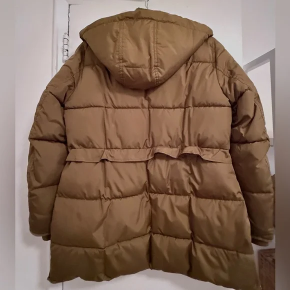 J. Crew Signature Puffer Jacket - petite medium - Picture 5 of 7